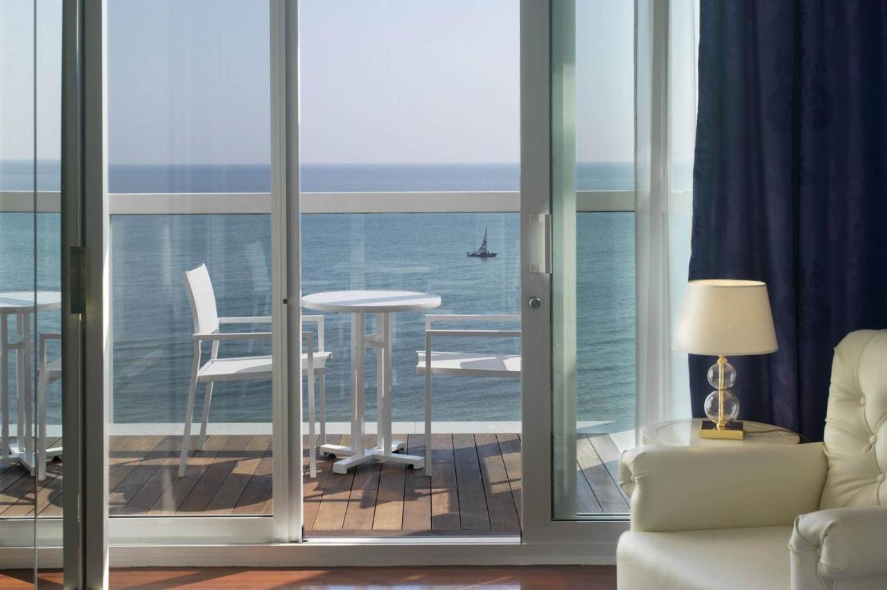 Hotel Tiffany'S Riccione Exterior photo