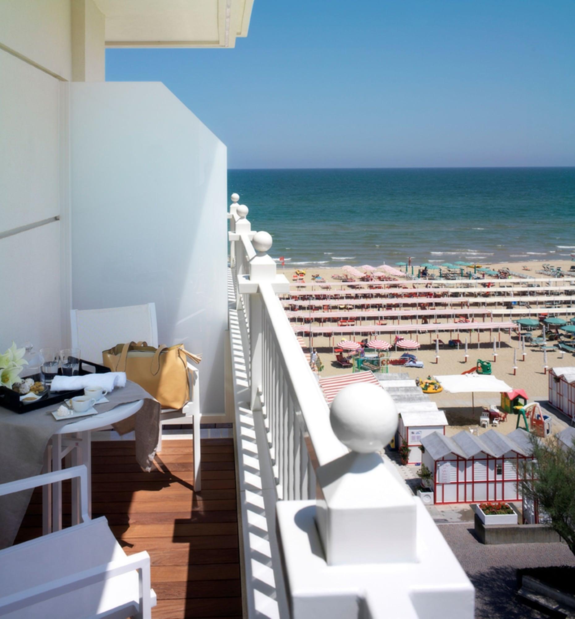 Hotel Tiffany'S Riccione Exterior photo
