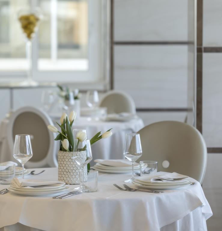 Hotel Tiffany'S Riccione Exterior photo